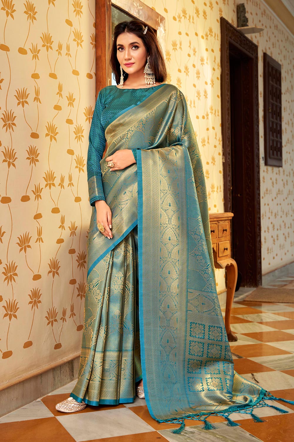 Blue Zari Weaved Handloom Silk Saree