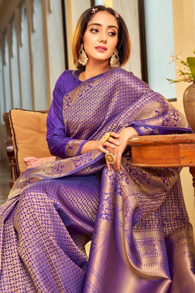 Purple Zari Weaved Handloom Silk Saree