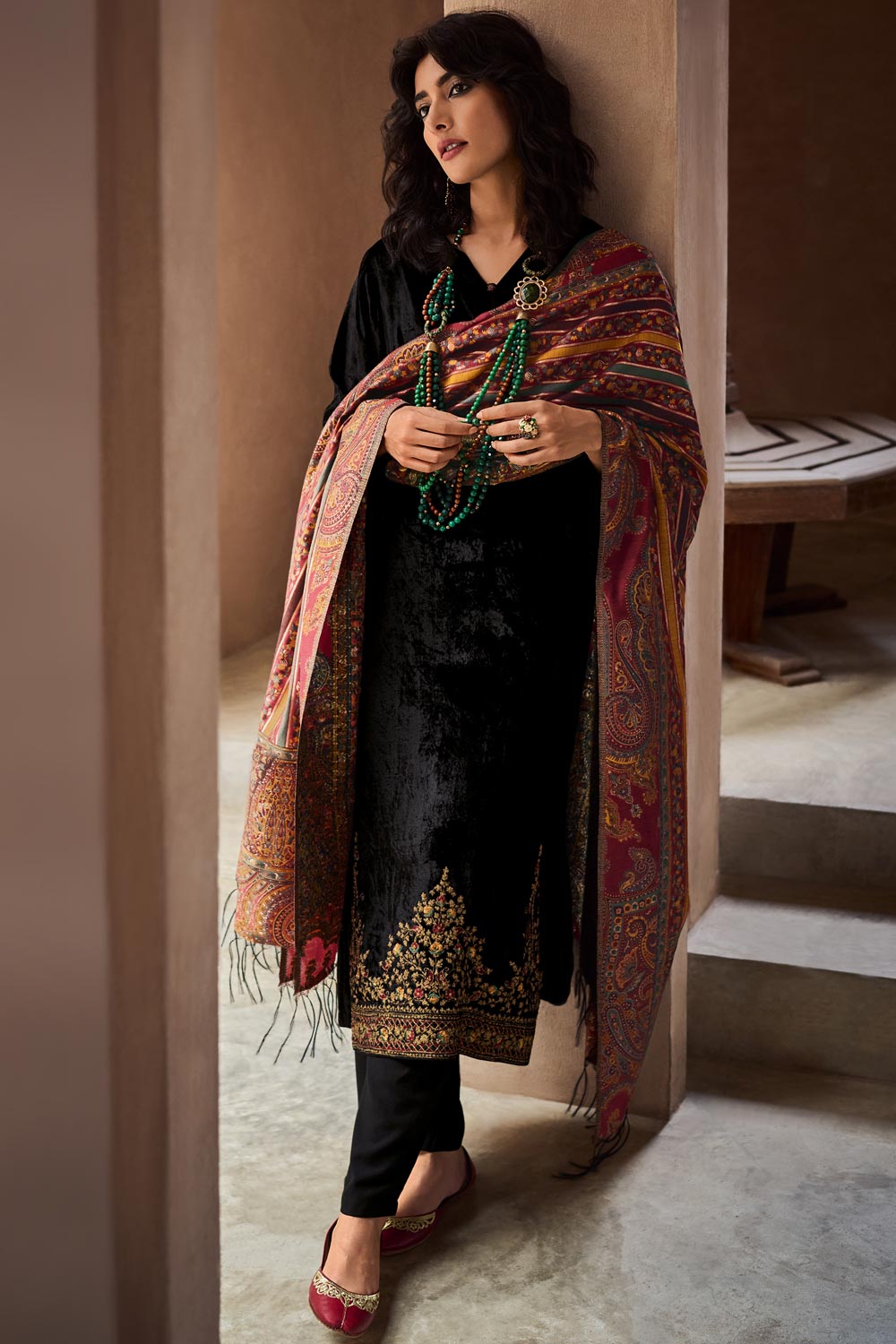 Black Embroidered Organza Straight Kurta Sets With Dupatta