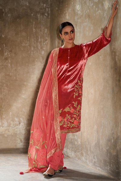 Coral Velvet Embroidered Kurta Set With Beautiful Embroidered Woven Silk Dupatta