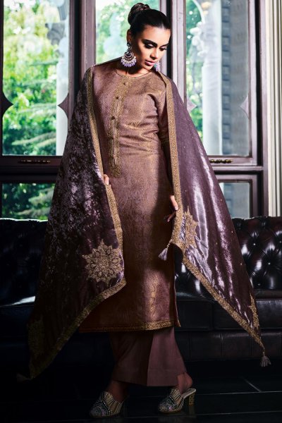 Mauve Kimkhwab Silk Woven Kurta Set With Velvet Dupatta & Pashmina Bottom