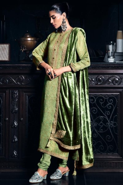 Light Green Kimkhwab Silk Woven Kurta Set With Velvet Dupatta & Pashmina Bottom