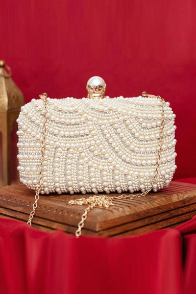 Pearl Embellished Chic Clutch Bag