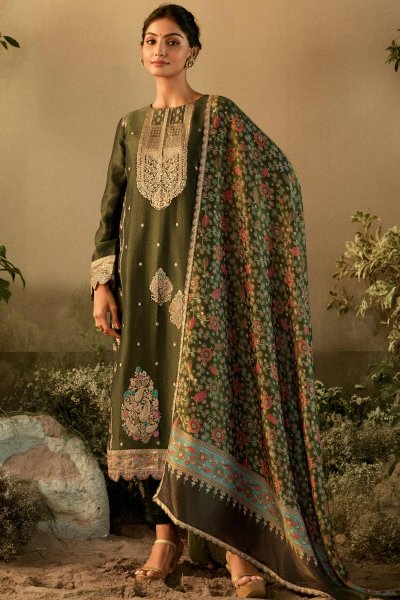 Forest Green Banarasi Silk Meenakari Zari Weaved & Embroidered Kurta Set
