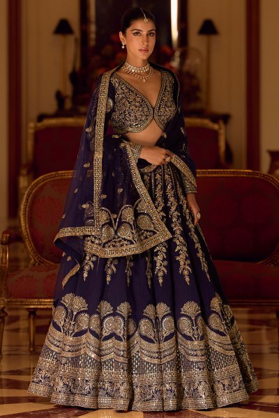 Plum purple Silk Embroidered Luxurious Lehenga Set Plum purple Silk Embroidered Luxurious Lehenga Set