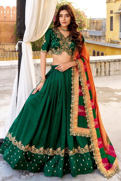 Emerald Green Silk Embroidered lehenga Set Emerald Green Silk Embroidered lehenga Set