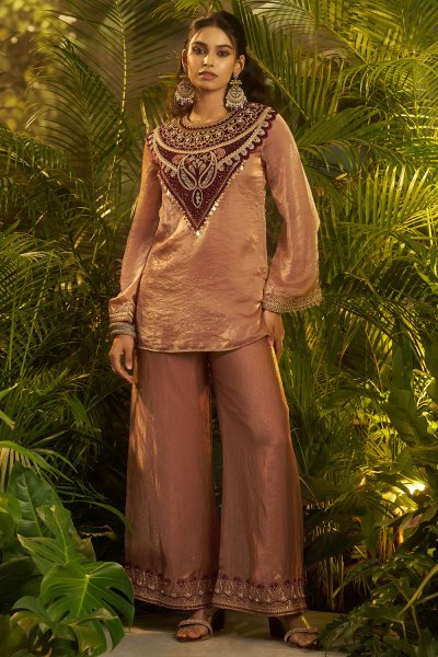 Rose Gold Organza Silk Embroidered Kurta & Pants Rose Gold Organza Silk Embroidered Kurta & Pants