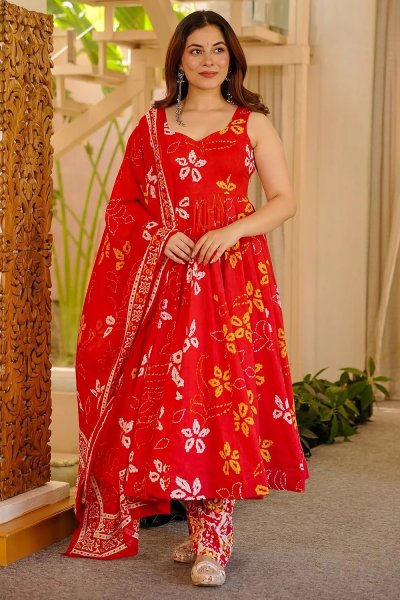 Coral Red Muslin Cotton Printed Anarkali Style Kurta Set Coral Red Muslin Cotton Printed Anarkali Style Kurta Set