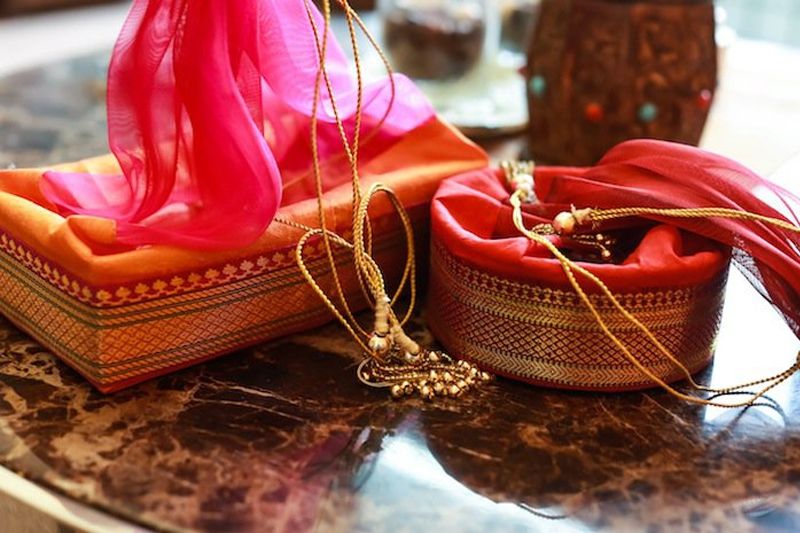 10 Legit Diwali Gift ideas that Brings Smile Worth Noticing